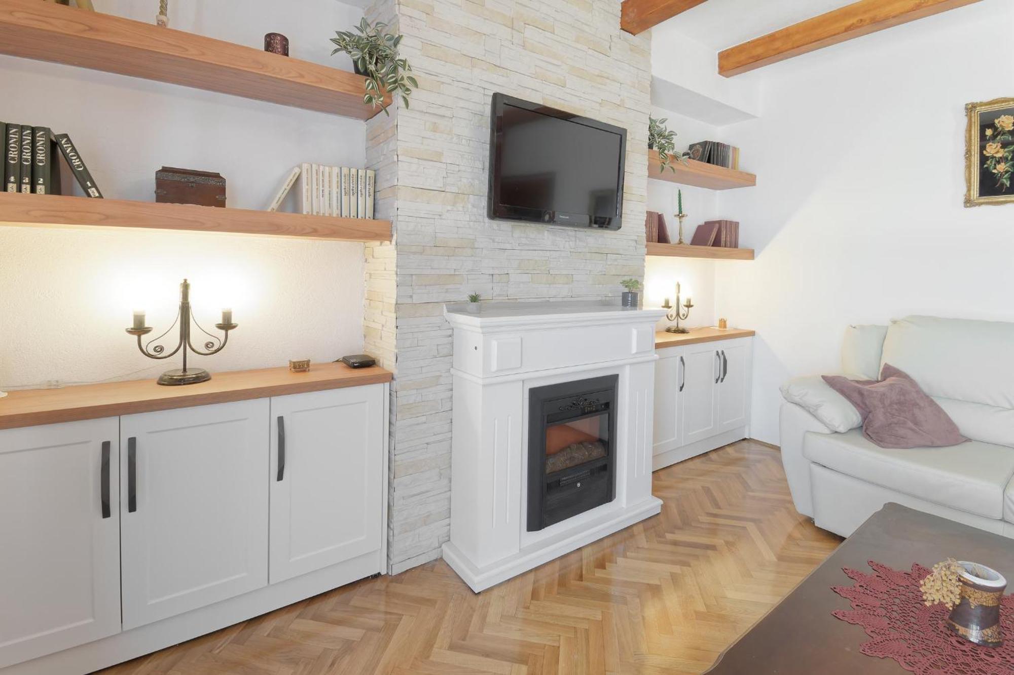 Holiday Home Vlady By Rent Istria บูเย ภายนอก รูปภาพ