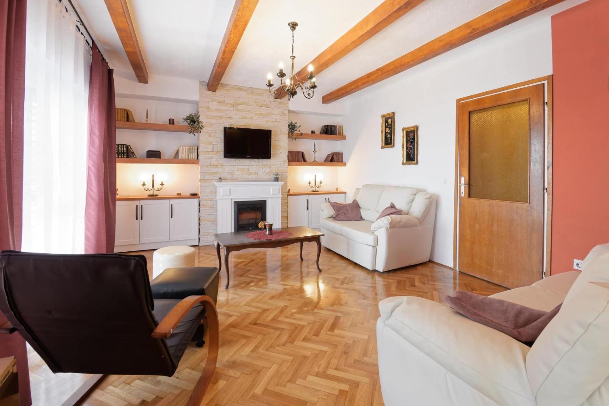Holiday Home Vlady By Rent Istria บูเย ภายนอก รูปภาพ